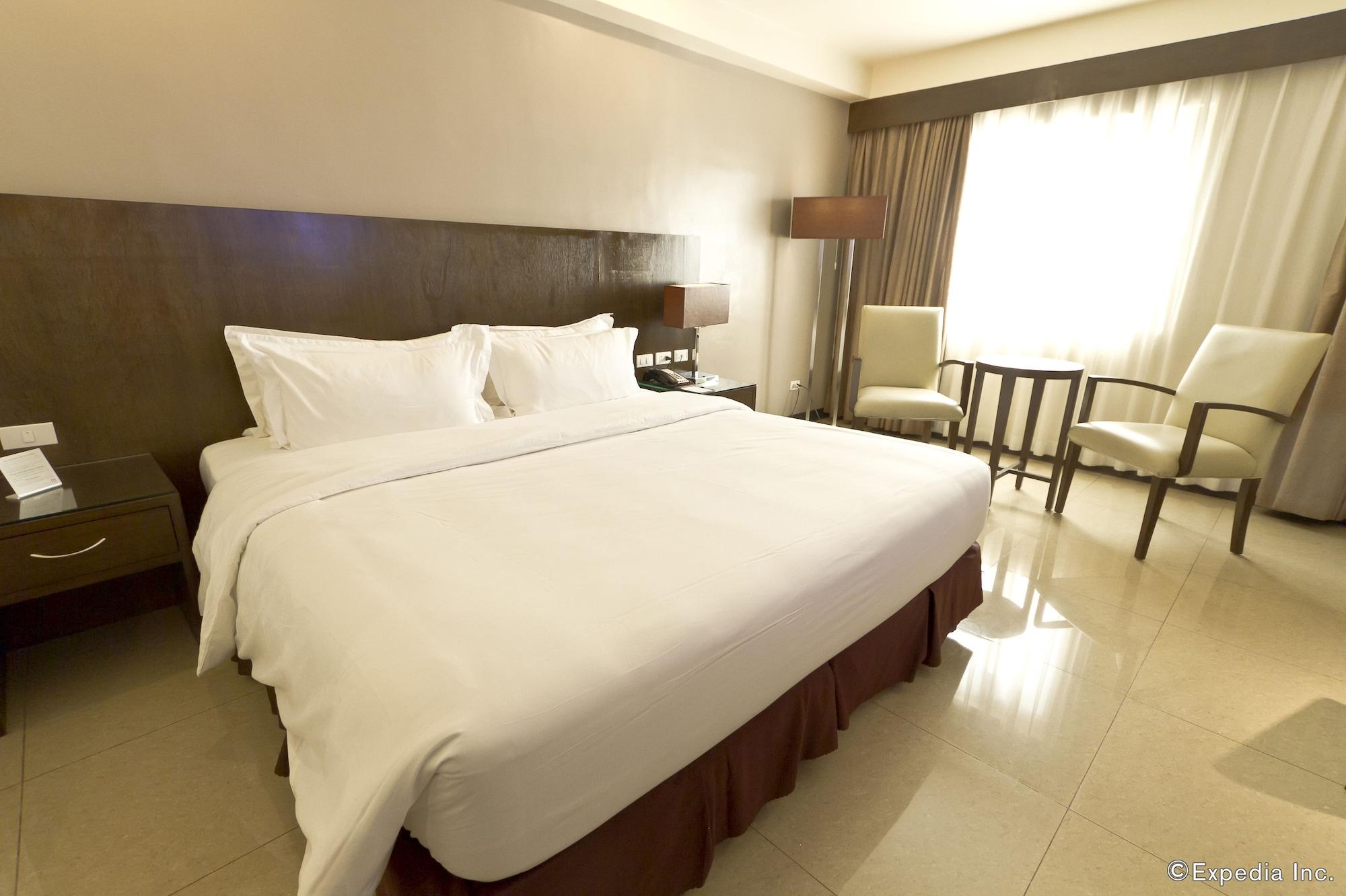Mandarin Plaza Hotel Cebu Exterior foto