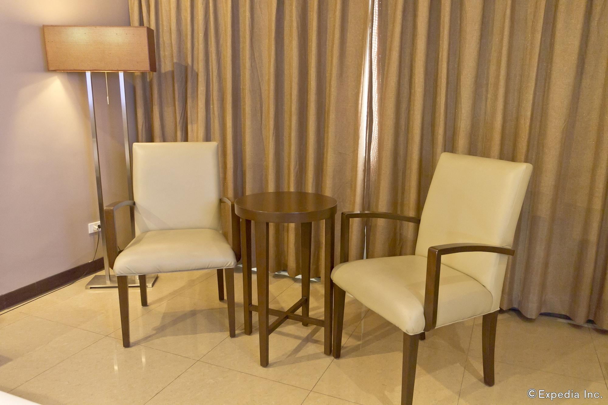 Mandarin Plaza Hotel Cebu Exterior foto