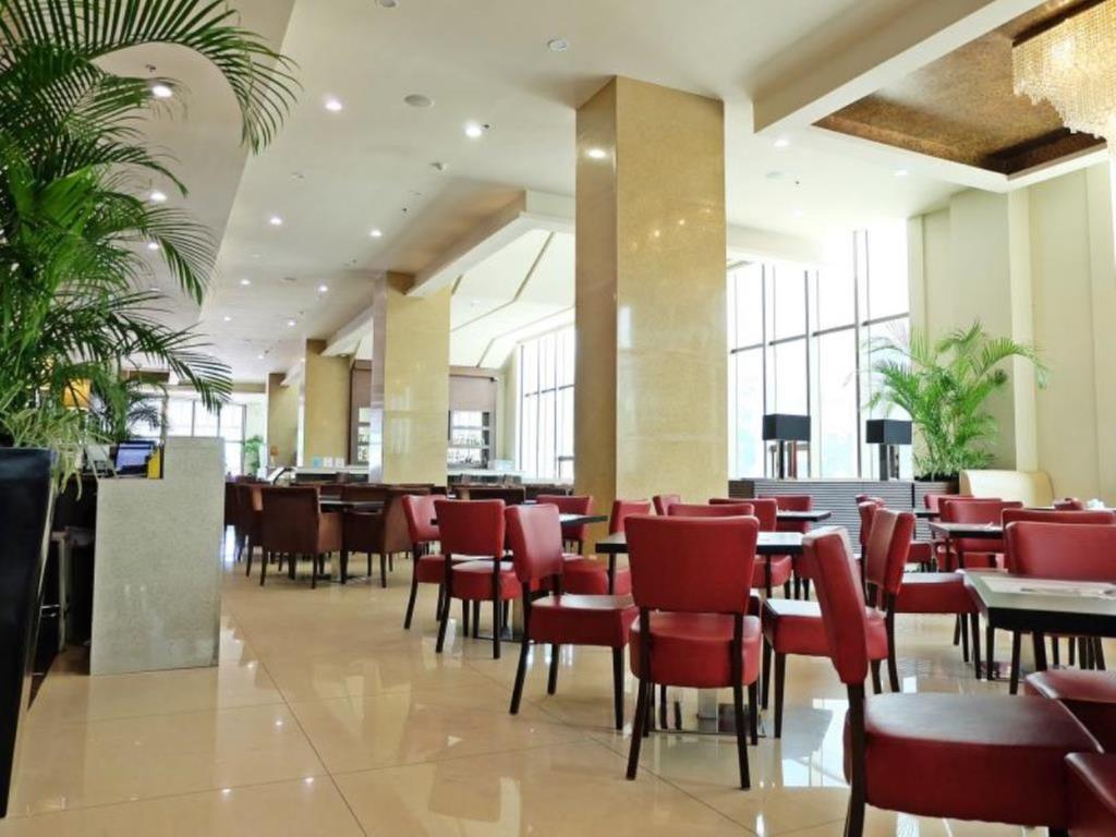 Mandarin Plaza Hotel Cebu Exterior foto