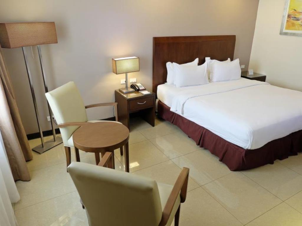 Mandarin Plaza Hotel Cebu Exterior foto